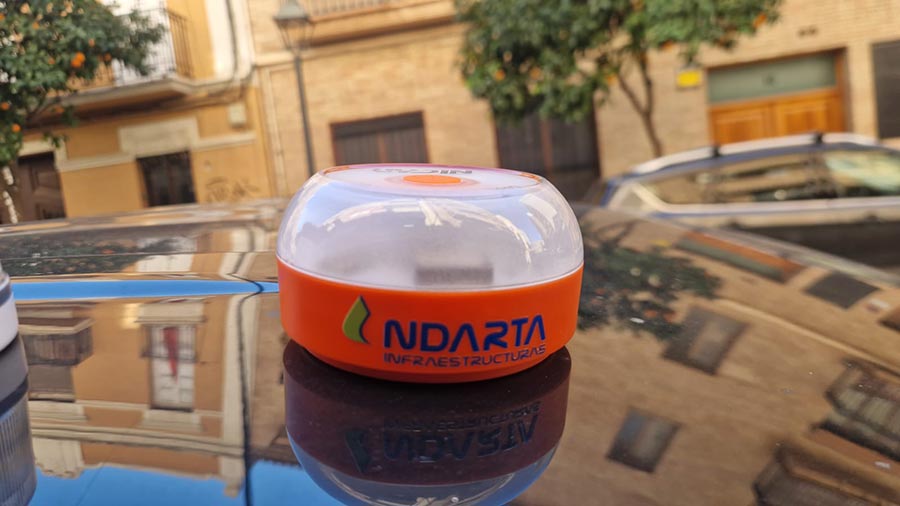 Comprar baliza V16 personalizada con logotipo de empresa 02